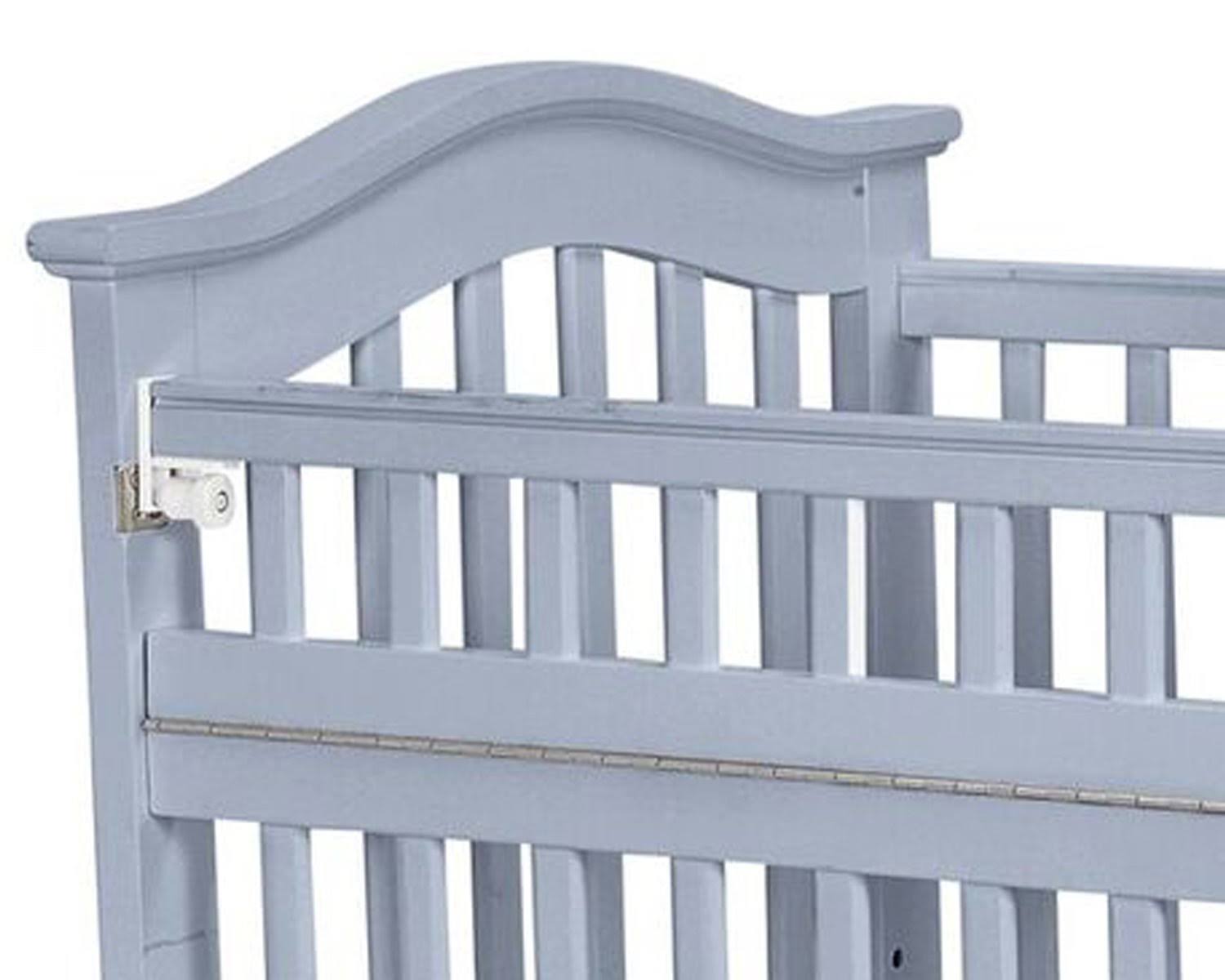 Slatted Wood and Metal Crib with Casters and Safety Gate Gray E232432