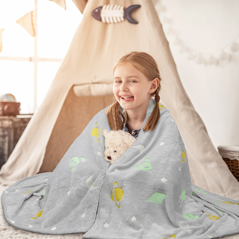 Glow in the Dark Soft Plush Fleece Blanket, 50x60 M66719