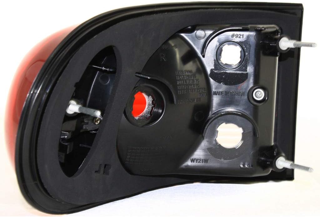 2007-2011 Toyota FJ Cruiser Rear Tail Light Passenger Side Assembly Unit S283723