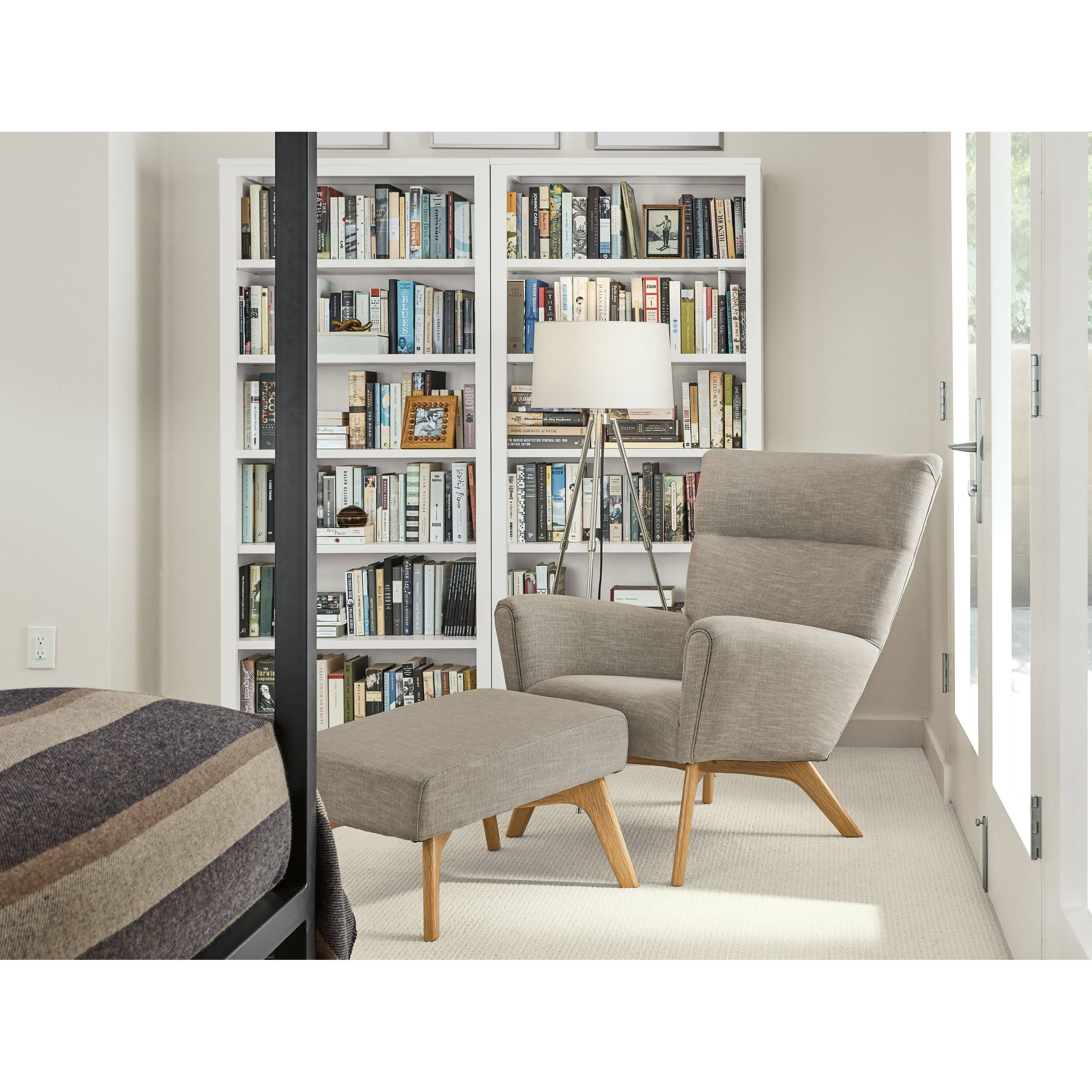 Modern Woodwind Bookcase U998871