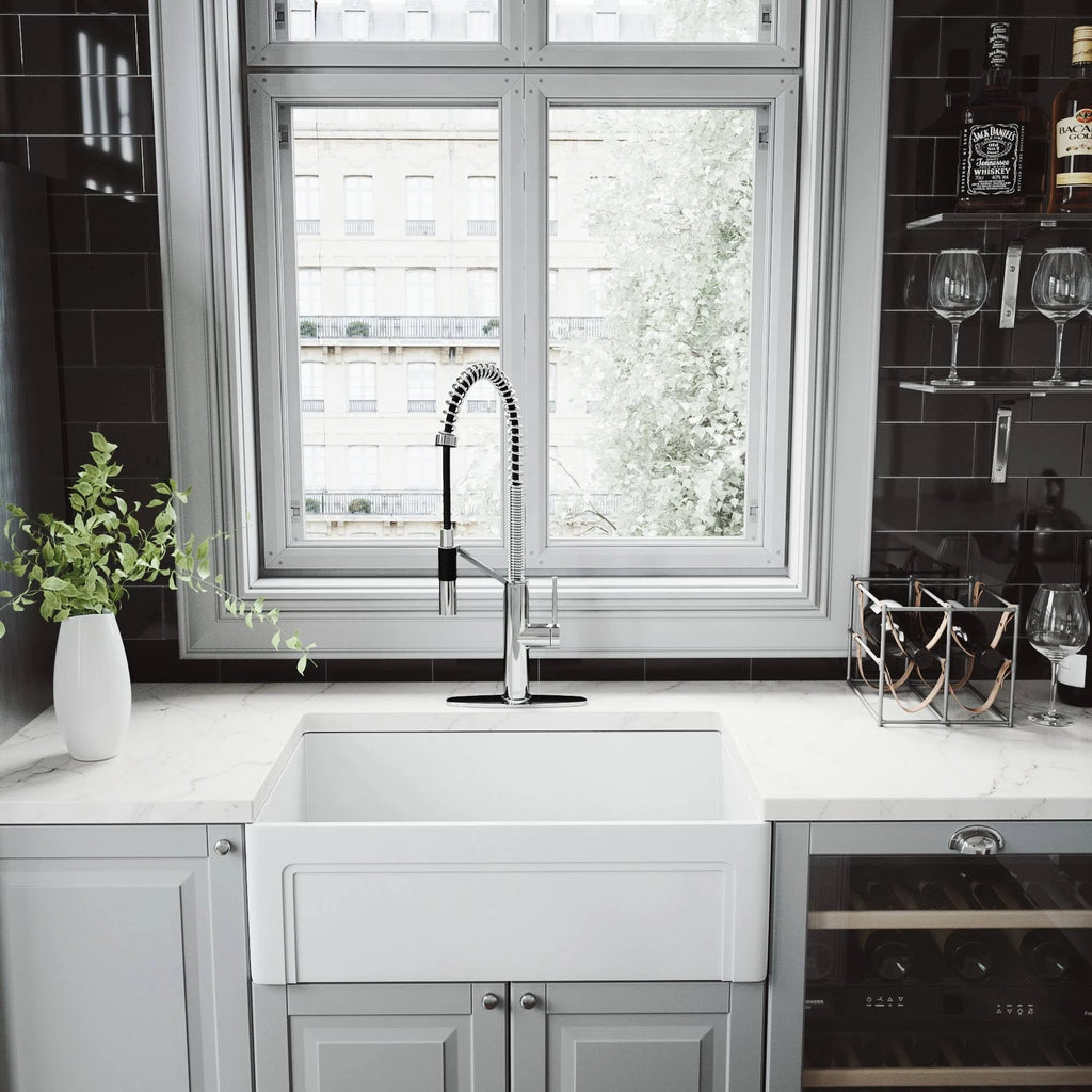 Chrome Magnetic Kitchen Faucet with Deck Plate J125