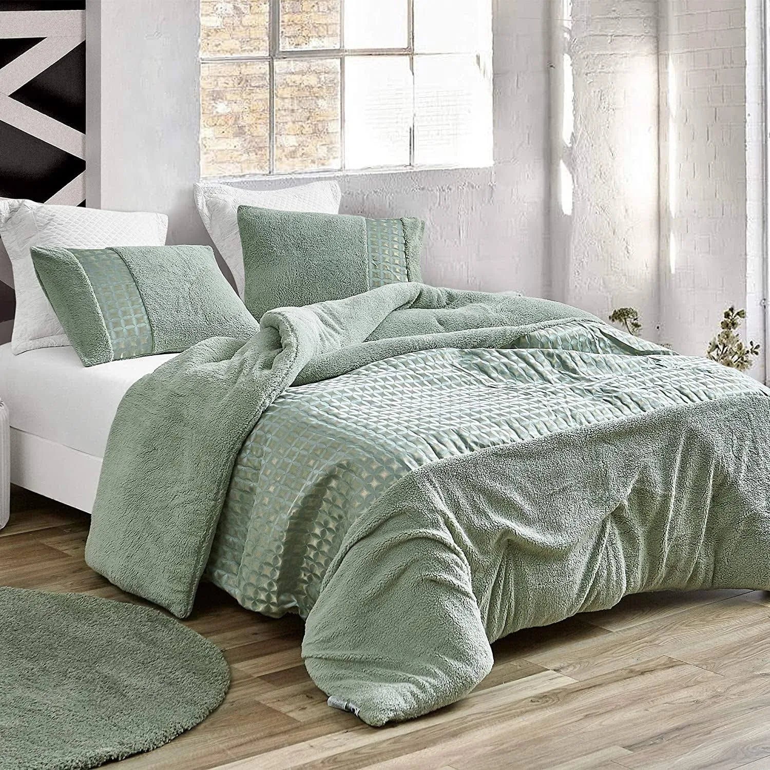 Oversized Jacquard Comforter Queen S287128