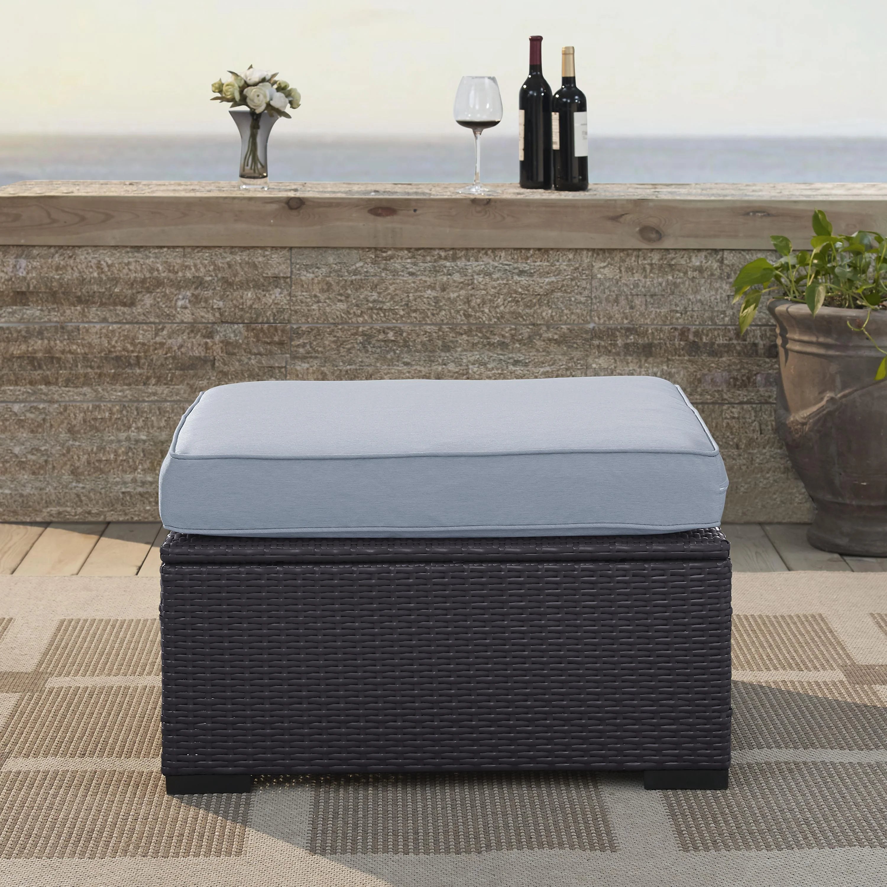 White/Brown Wicker Ottoman G367