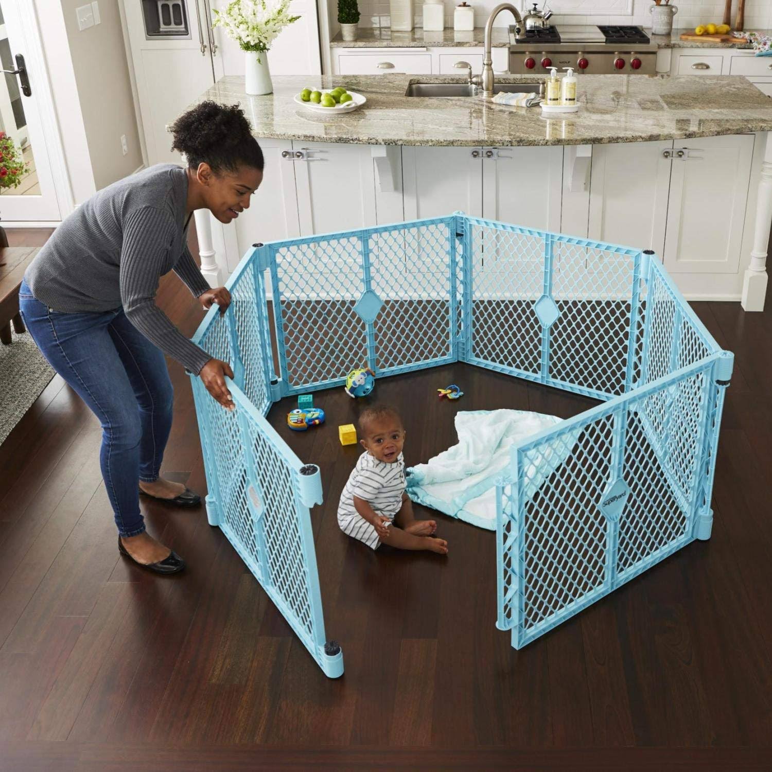 Superyard Indoor-Outdoor Play Yard with Carrying Strap E995654